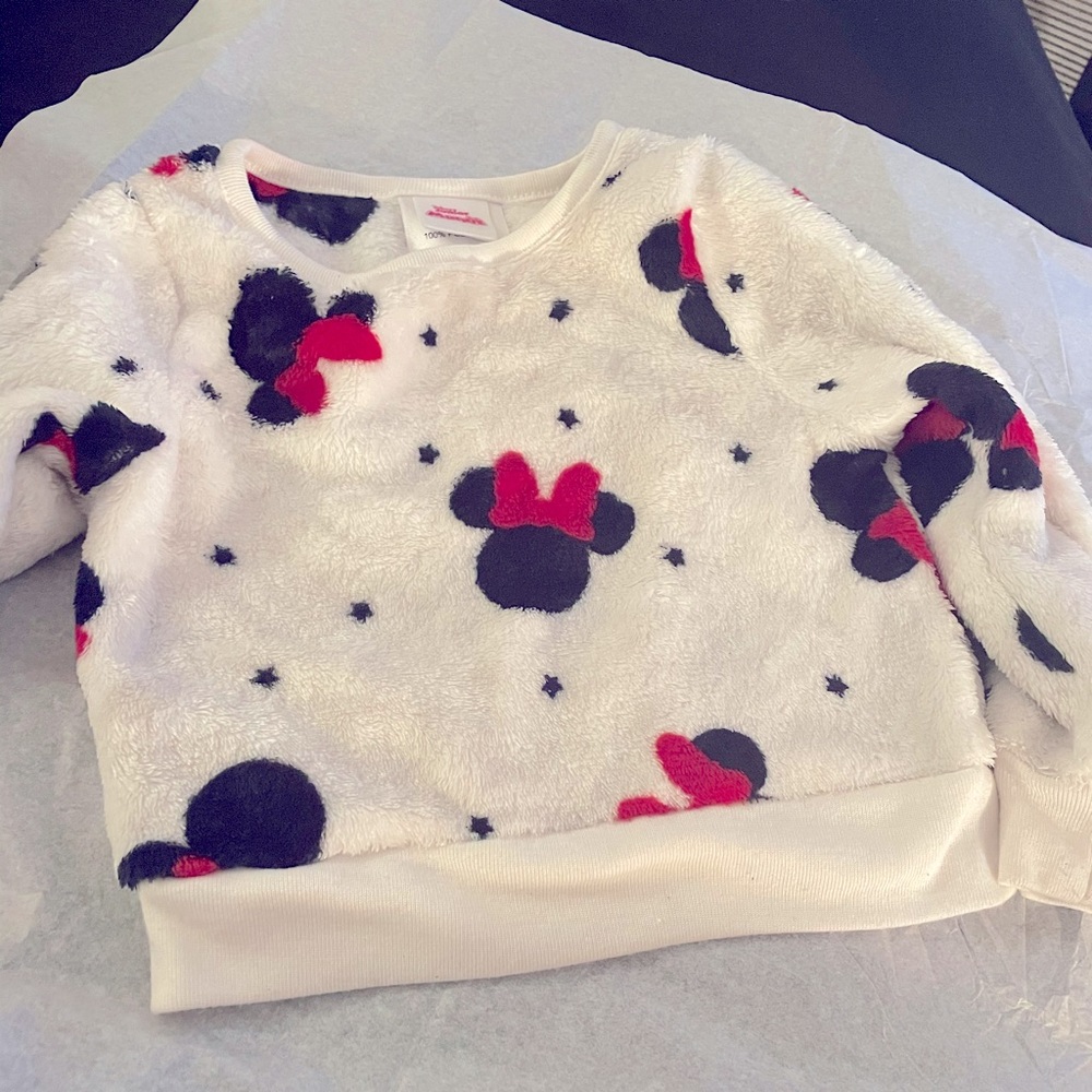 Cute Minnie sweater